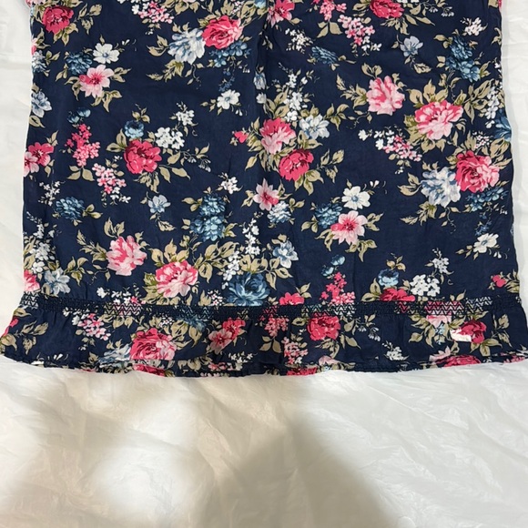 Abercrombie & Fitch Floral Navy Blouse - Picture 2 of 10
